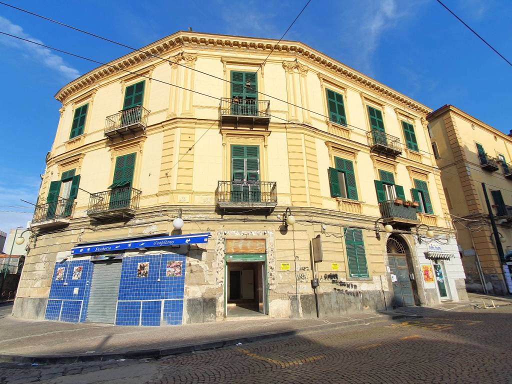 Locale commerciale corso San Giovanni a