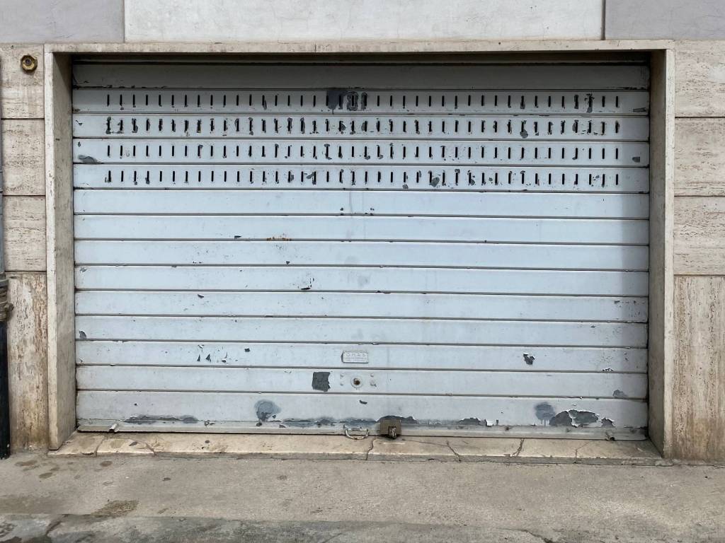 Garage - box via valle del garigliano 40, centro, cassino