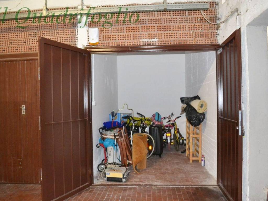 Garage - box via francesco ferrucci, 540, mezzana, prato