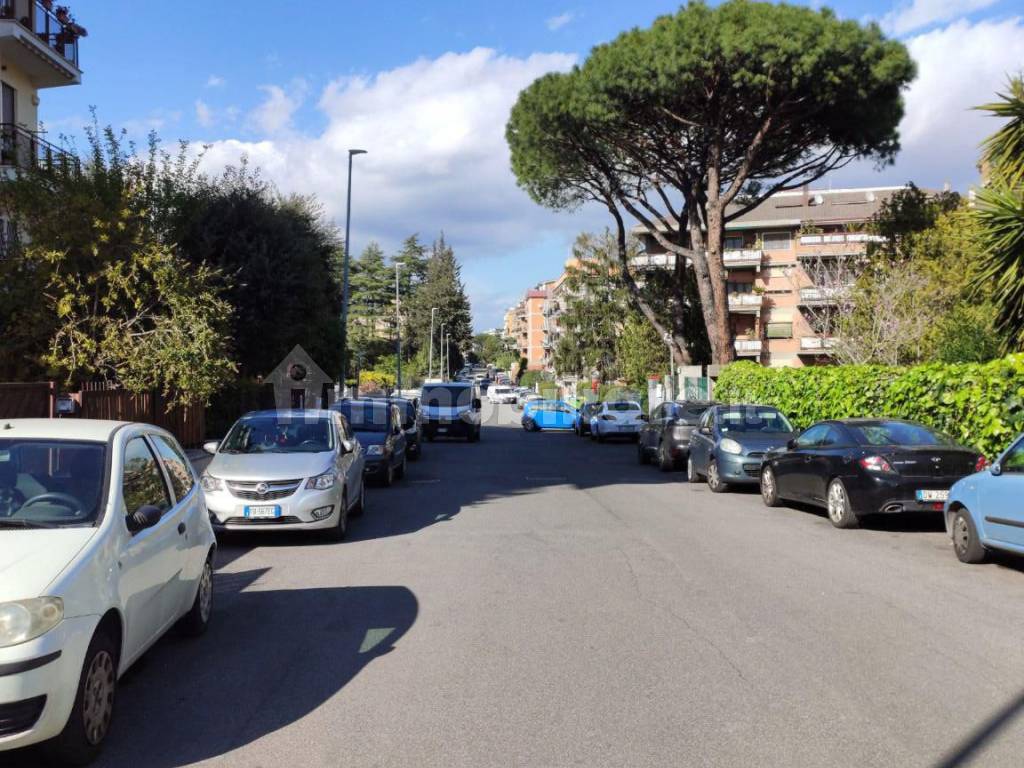 Garage Box via dei Gonzaga, Roma, rif. 94980780 Immobiliare.it