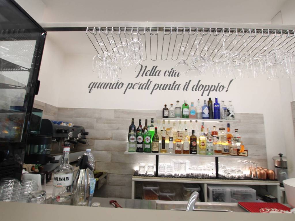 bar