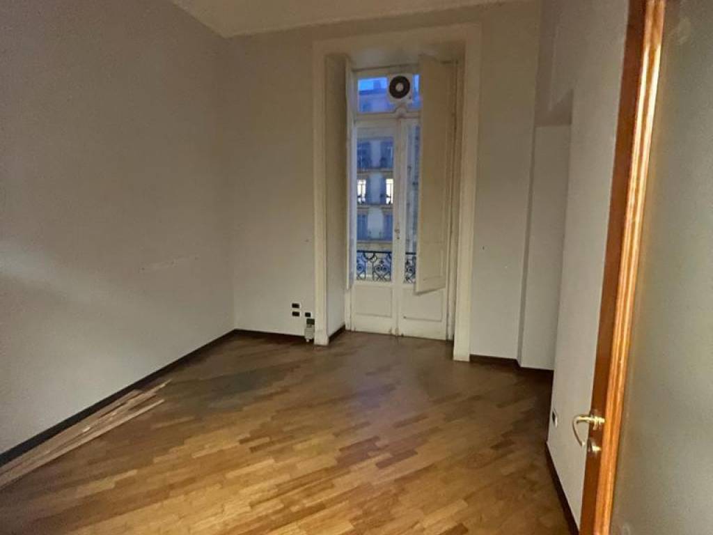 Stanza singola viale antonio gramsci, napoli