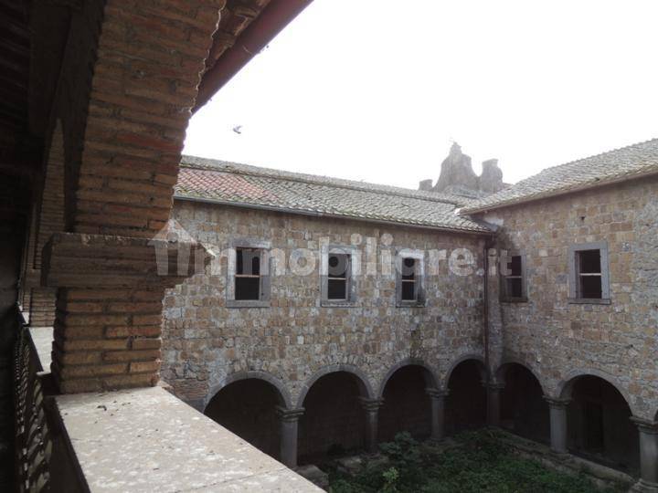 palazzo vendita giardino tuscania