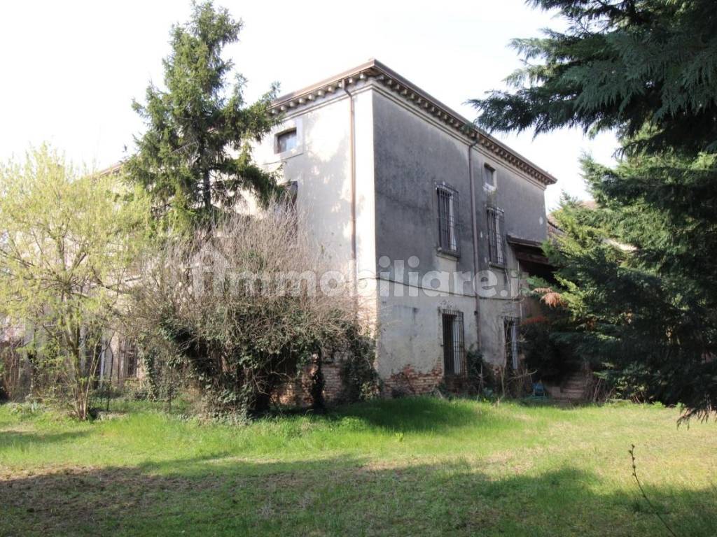 Villa Padronale con Casa Colonica (16).JPG