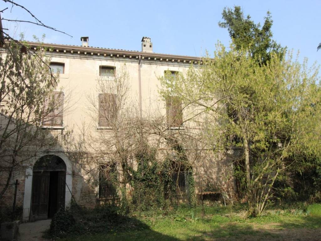 Villa Padronale con Casa Colonica (18).JPG