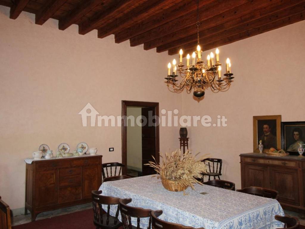 Villa Padronale con Casa Colonica (19).JPG