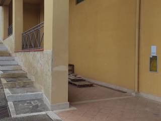 Facciata e portico lato Dx