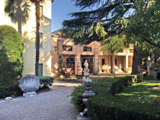 villa barchessa vendita fonte giardino3