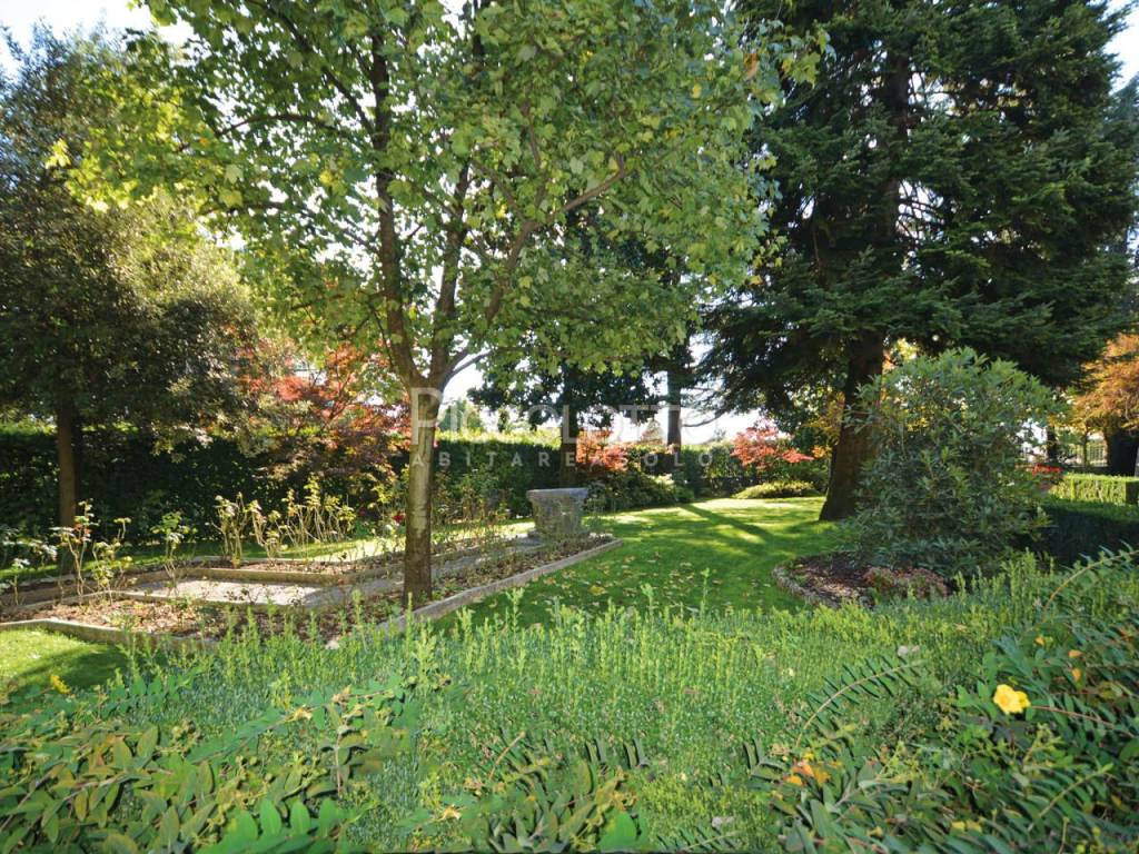 villa barchessa vendita fonte giardino11