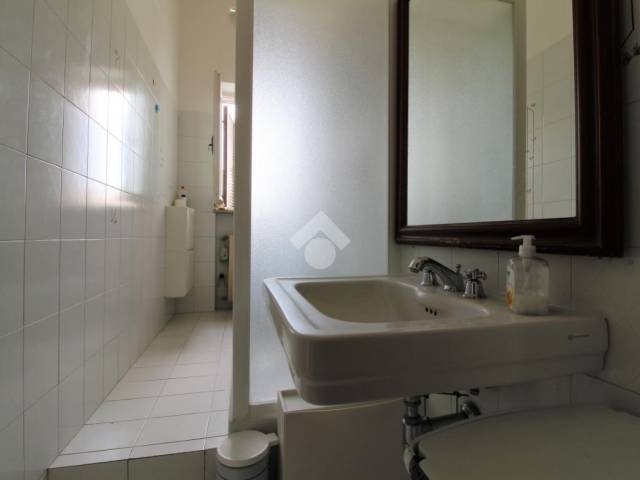 50-bagno lato B