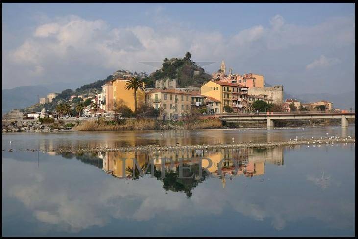 ventimiglia alta.jpg