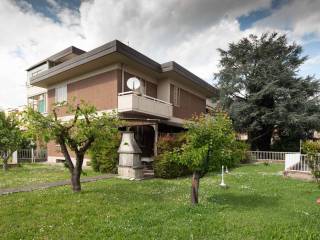 Case in vendita in Via Cilento, Prato - Immobiliare.it