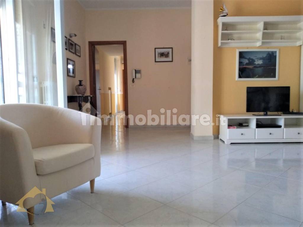 Sale Penthouse in via Domenico Tolomeo Trani. Good condition, parking ...