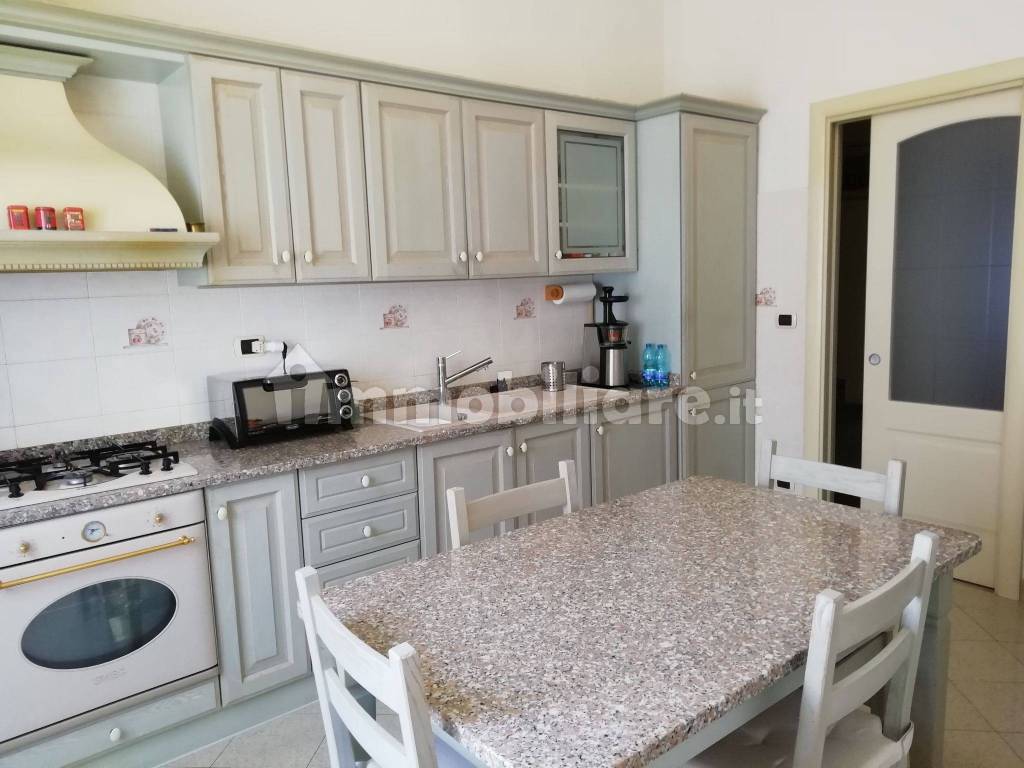 Vendita Appartamento in piazza Cesare Battisti 24. Ventimiglia