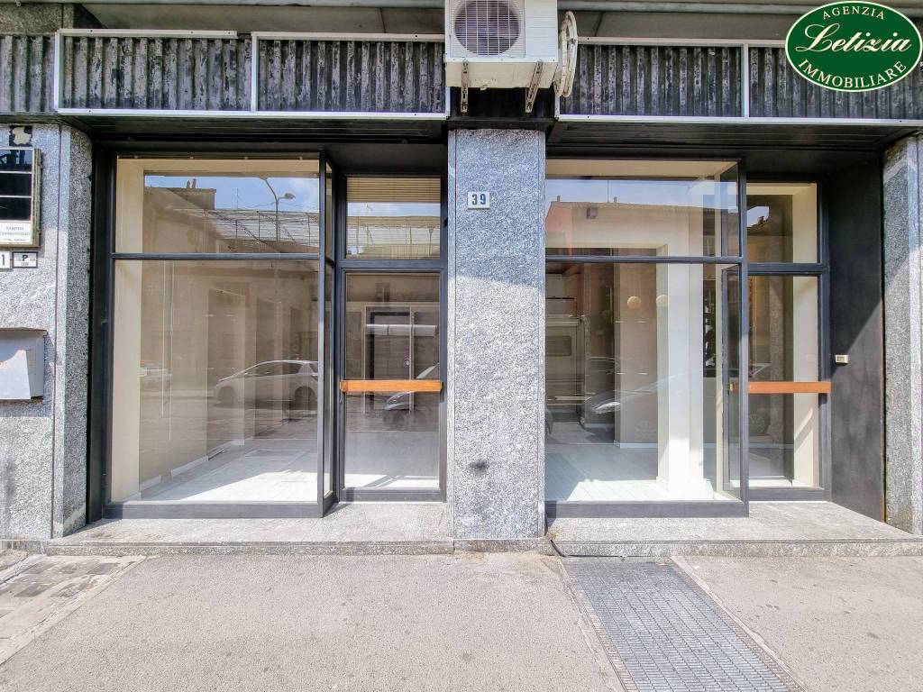Locale commerciale corso virginia marini 39, borgo rovereto - piscina, alessandria