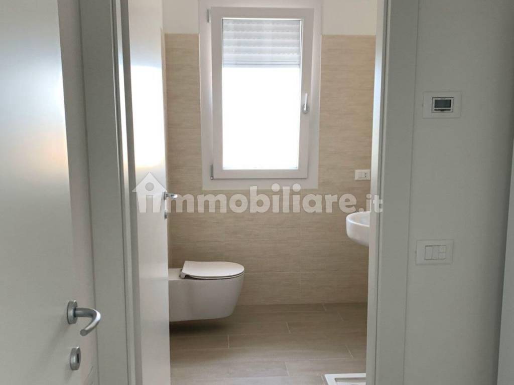 bagno con antibagno