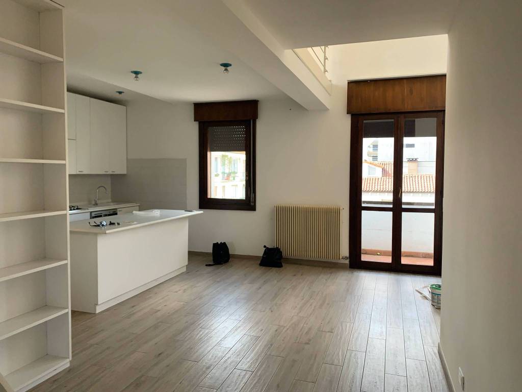 Bilocale ottimo stato, su più livelli, san felice - teatro, vicenza
