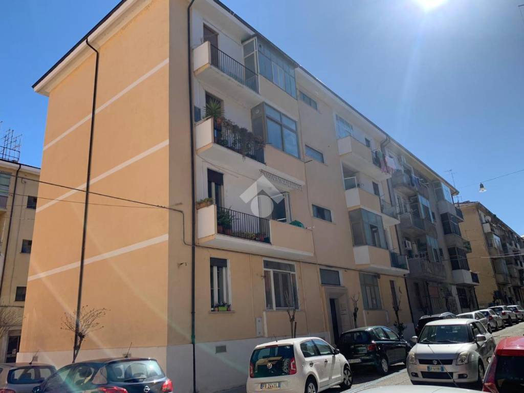 Vendita Appartamento Cosenza. Trilocale in via Giuseppe Santoro 10. Da