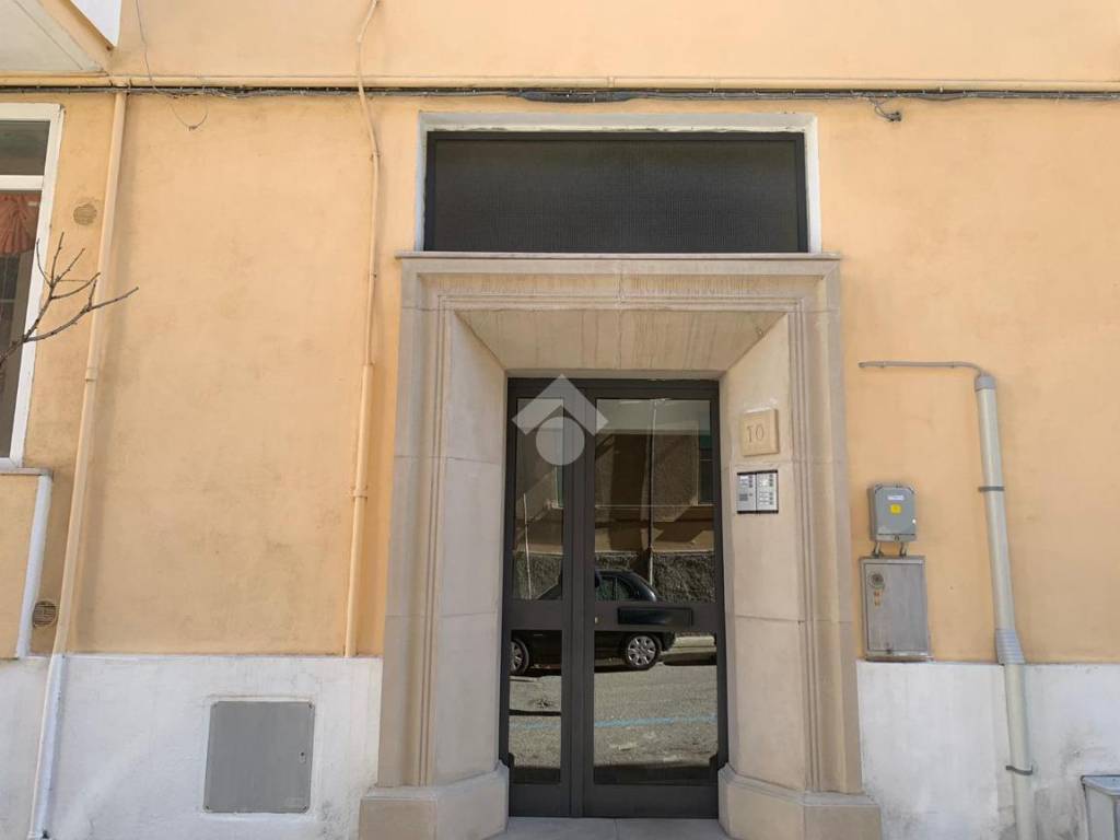 Vendita Appartamento Cosenza. Trilocale in via Giuseppe Santoro 10. Da