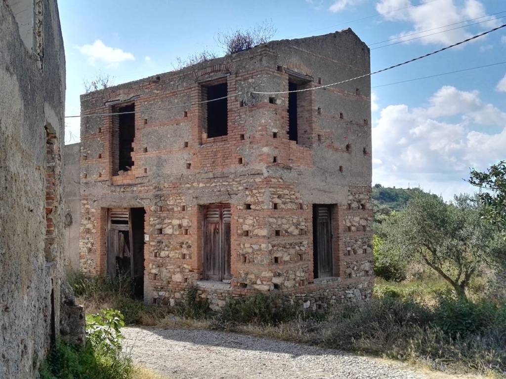 Terreno agricolo via terreforti, barcellona pozzo di gotto