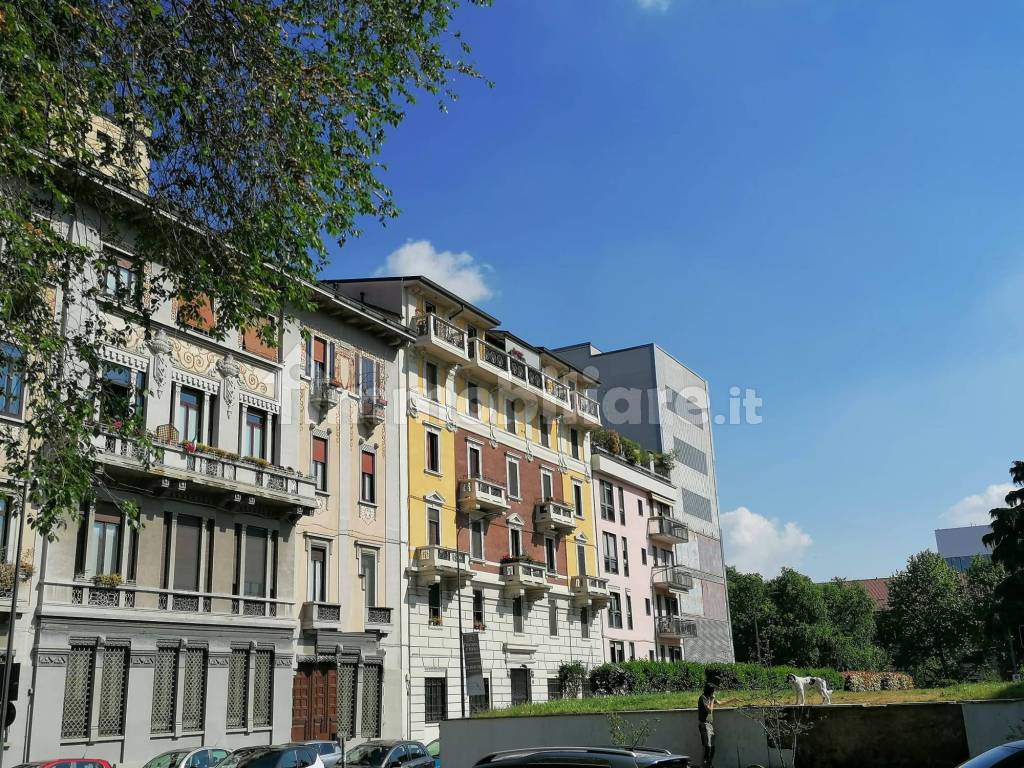 Vendita Appartamento Milano. Bilocale in via Crema. Ottimo stato, piano  terra, posto auto, con terrazza, riscaldamento centralizzato, rif. 95718032