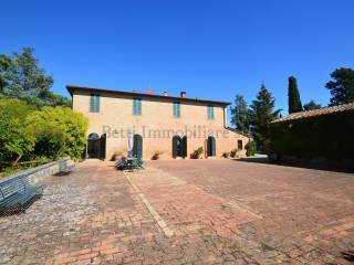 Complesso colonica con piscina, Siena