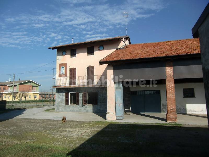 cortile e portico