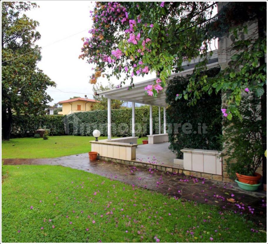 Villa in vendita a Pietrasanta