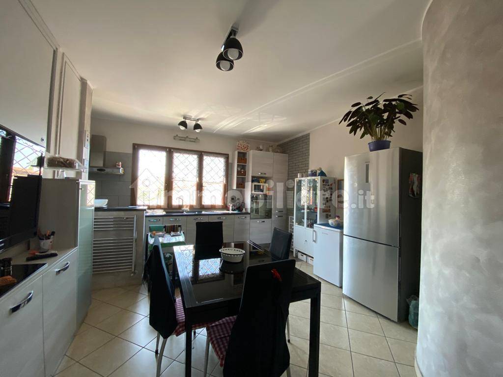 SOGGIORNO/CUCINA A VISTA