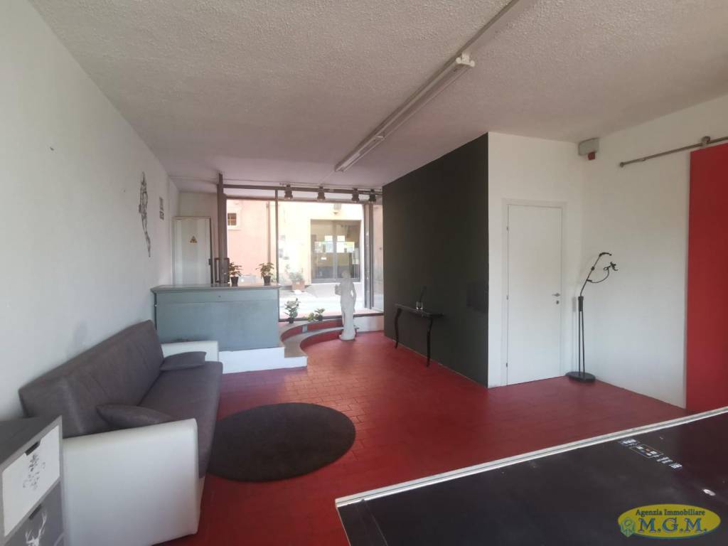 Locale commerciale Affitto, Santa Maria a