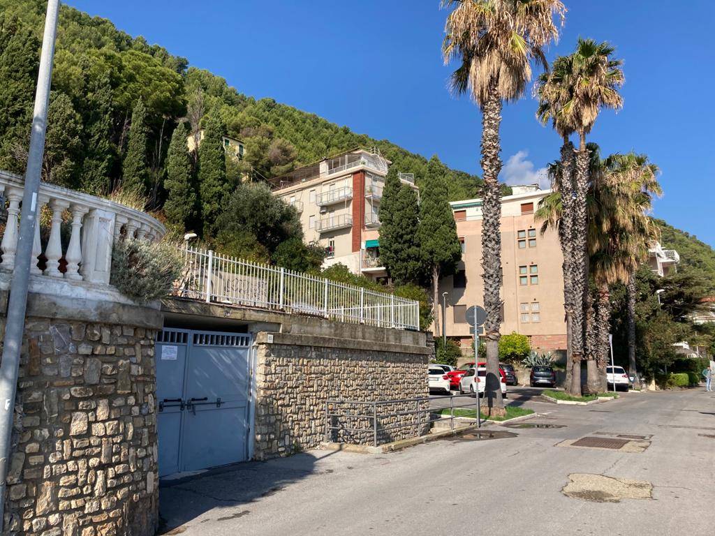 Garage - box via concezione 105, laigueglia