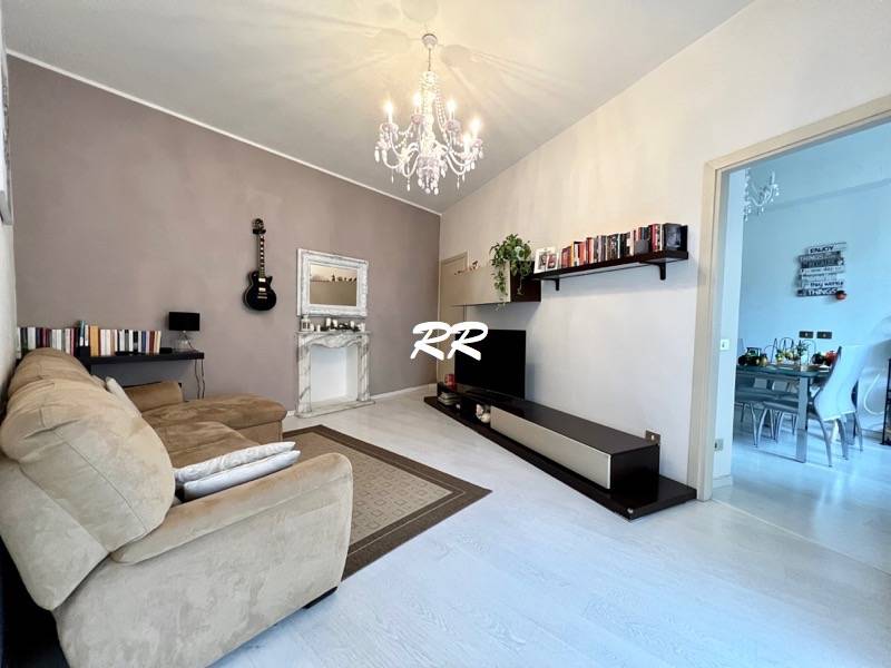 Sale Apartment Milan. 2-room flat in via Carlo Farini 34. Excellent  condition, second floor, independent heating, ref. 95997714
