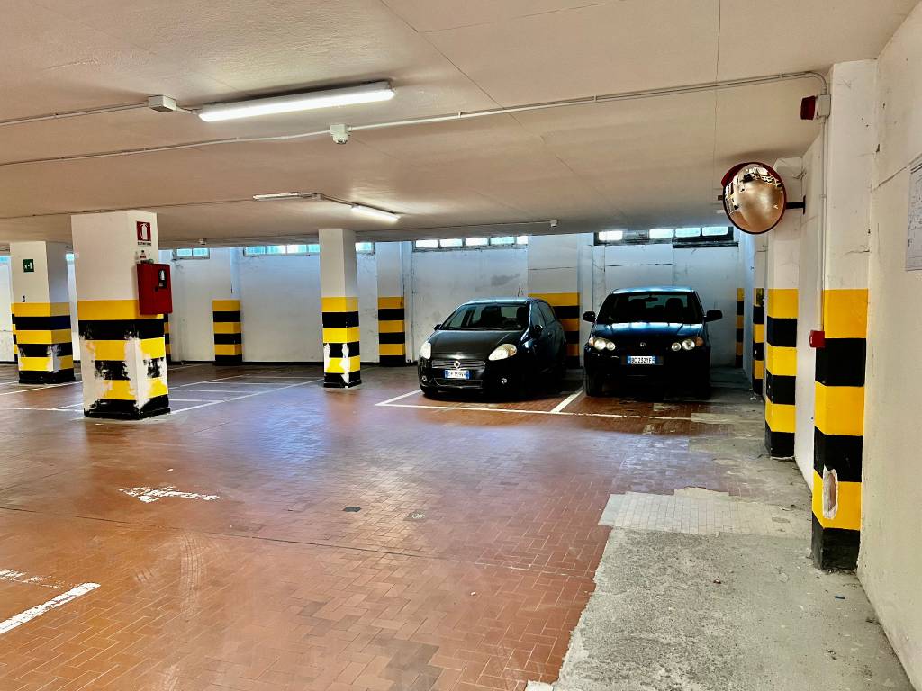 PARCHEGGIO COPERTO