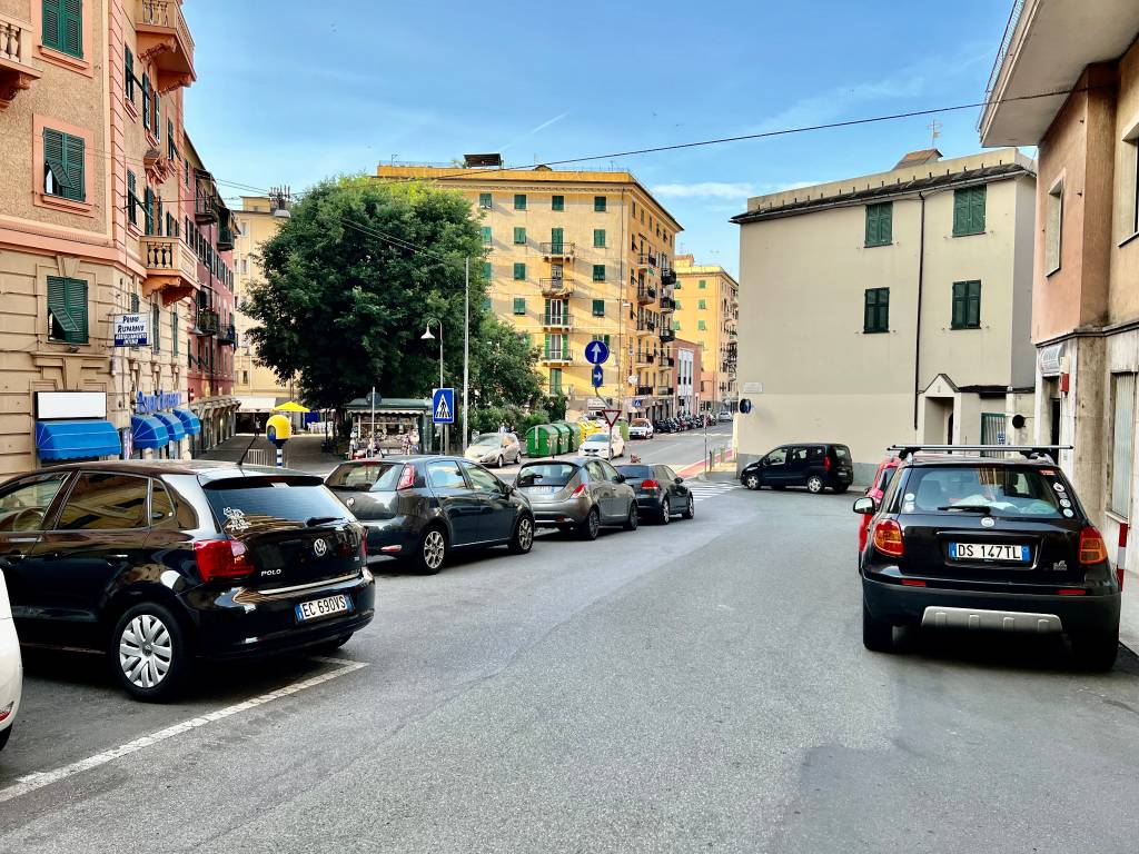 VIALE USCITA PARCHEGGIO