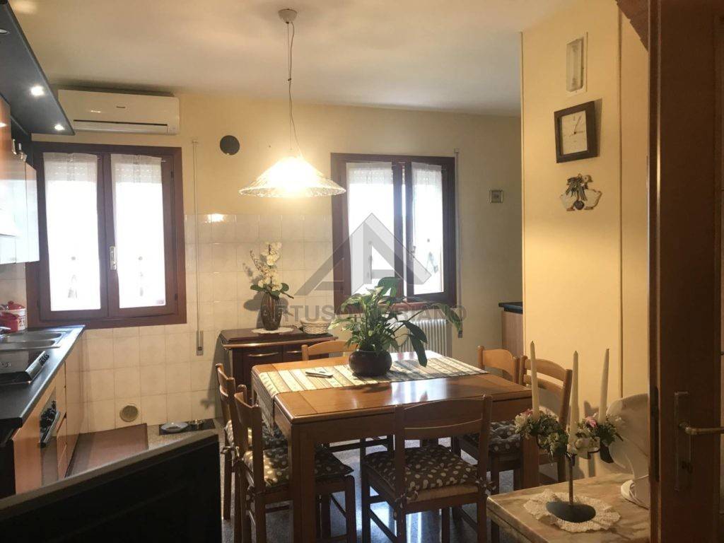 Vendita Villa a schiera in via San Zenone degli Ezzelini