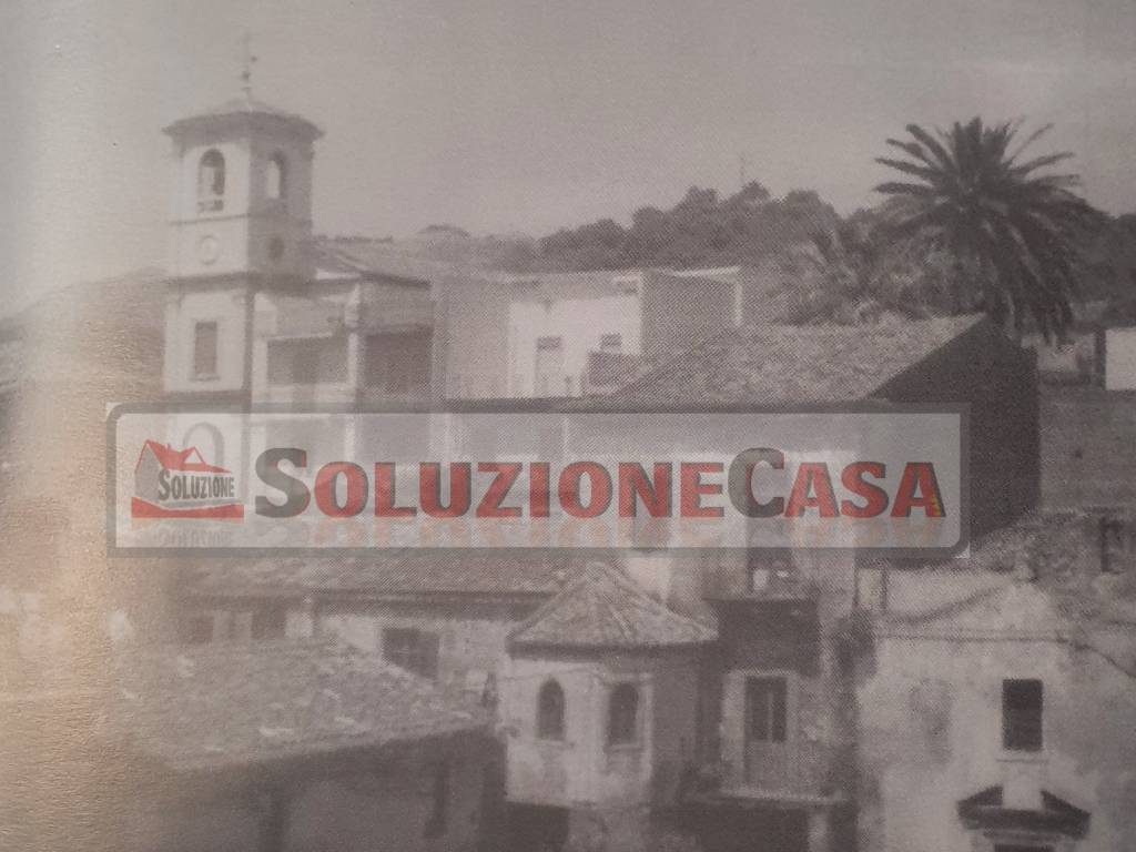 foto d'epoca con residenza integra