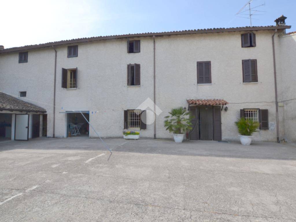 Country houses for sale Mariana Mantovana - Immobiliare.it