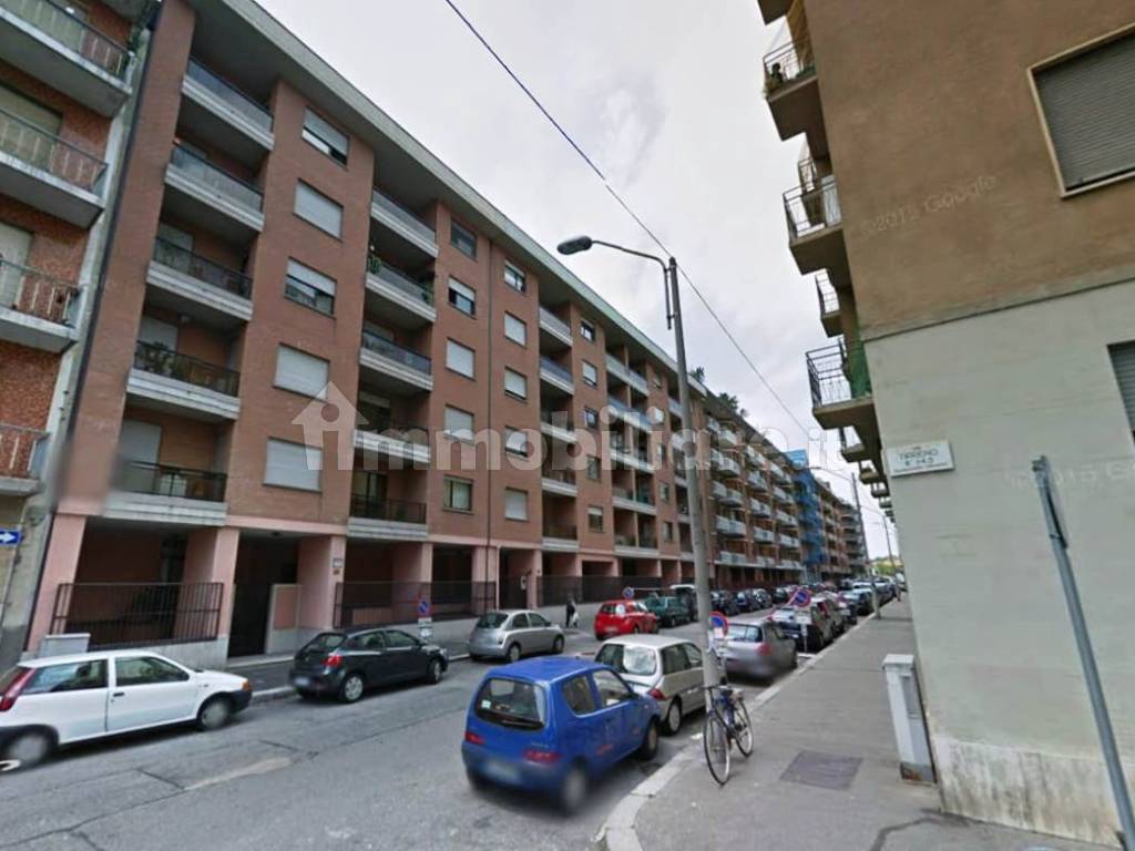 Rent Apartment Turin. 3room flat in via Graglia 11. Good condition
