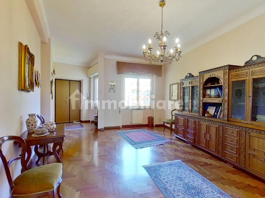 Vendita Appartamento Roma. Quadrilocale in piazza Lotario. Buono stato ...
