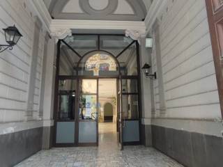 Pisos de dos habitaciones a reformar en venta en el área de Garibaldi