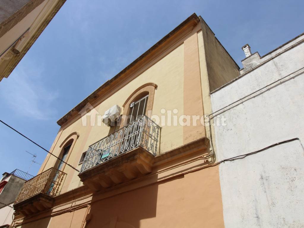 balcone primo piano