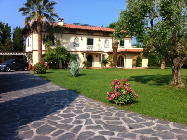 Villa unifamiliare 250 m², massa