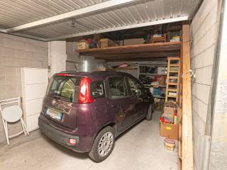 Garage in vendita in zona Pontedecimo, Genova - Immobiliare.it