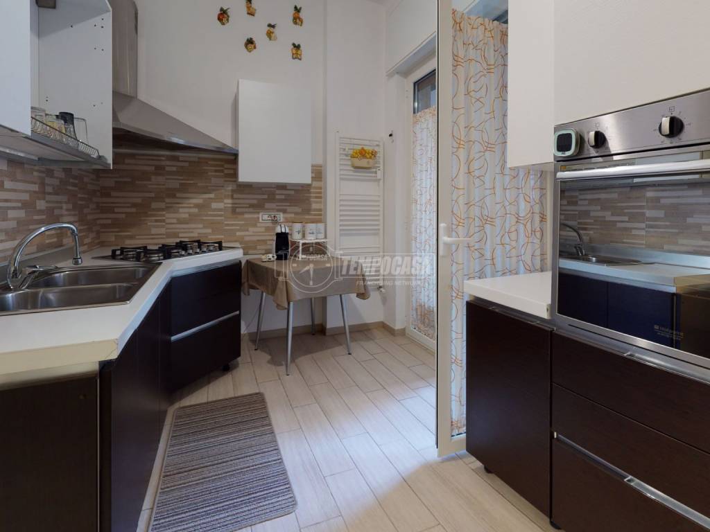 Via-Lattanzio-32B-Kitchen