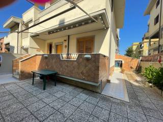 1-Appartamento con cortile privato