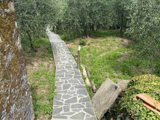 scala di accesso dal parcheggio