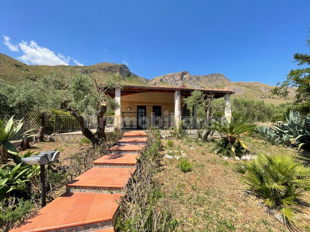 Sale Single family villa in 12 Trabia. Excellent