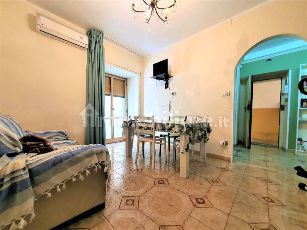 Vendita Appartamento Catanzaro. Trilocale in via del commercio. Buono