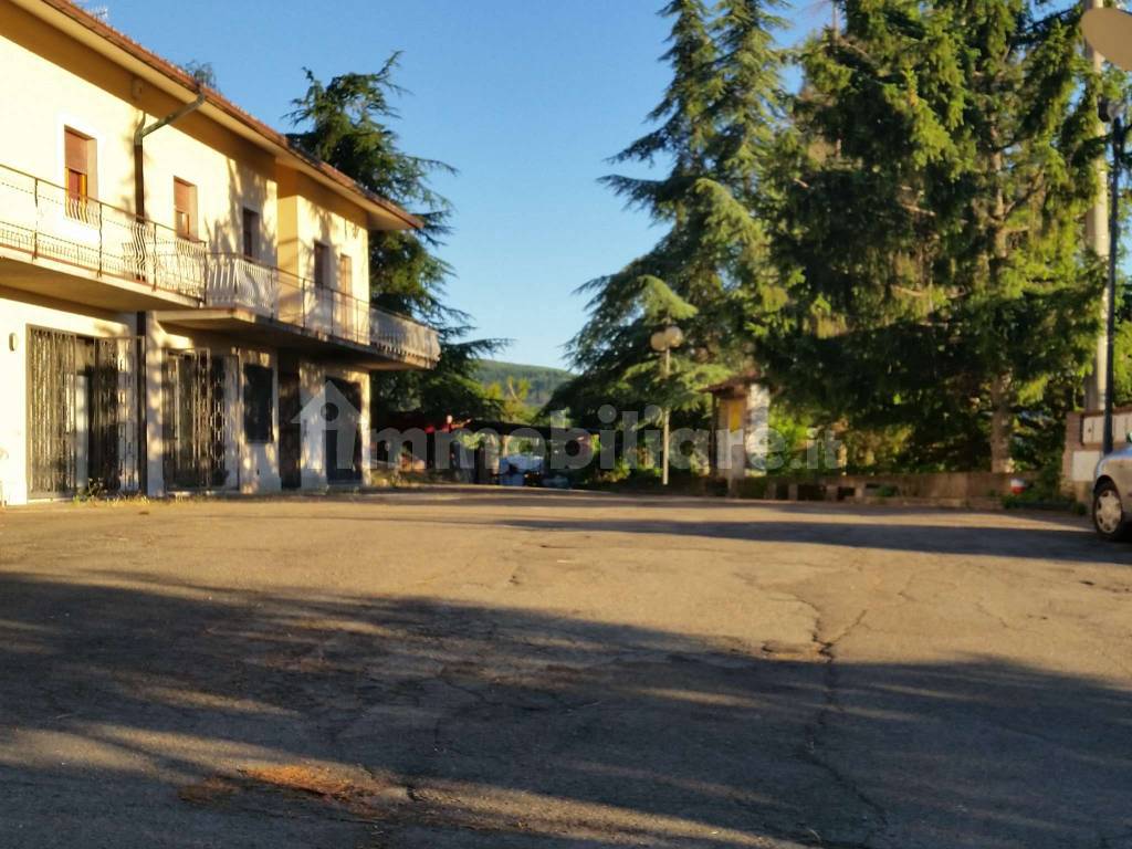 augusta faldo piazzale antistante complesso immobi