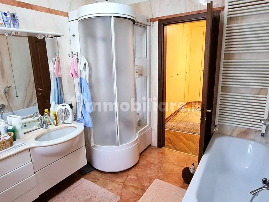 Bagno primo piano